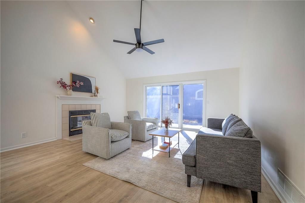 9415 W 122nd Street — photo 4