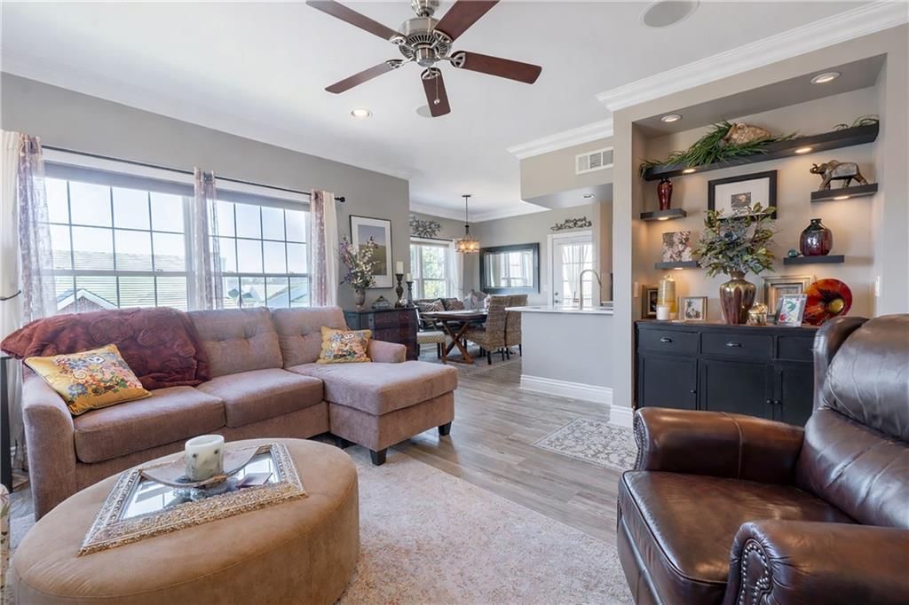 11615 Tomahawk Creek Parkway — photo 5