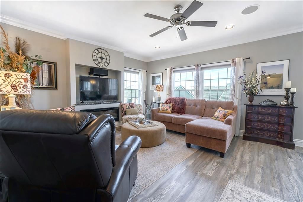 11615 Tomahawk Creek Parkway — photo 6