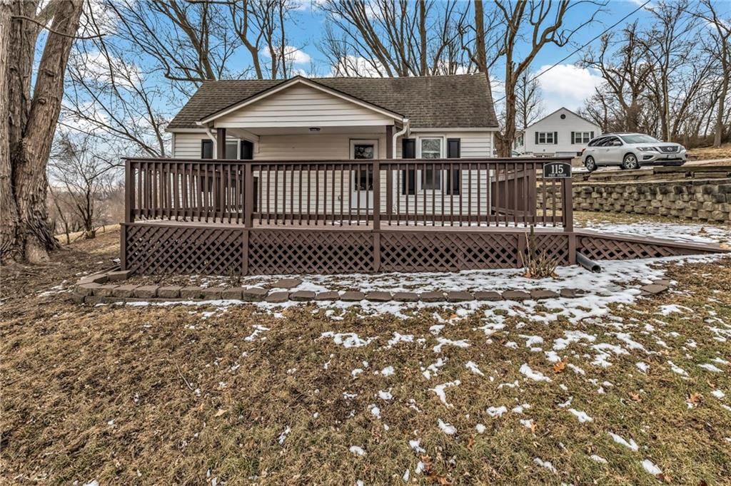 115 W 1st Street, Farley, MO