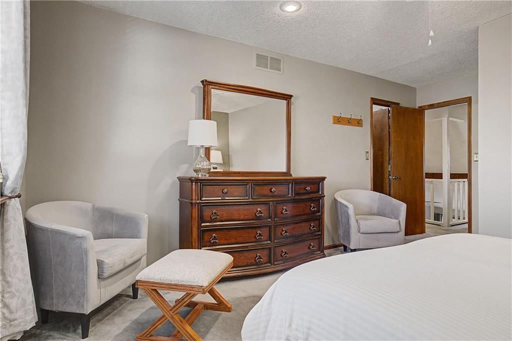 11935 W 66th Street — photo 14