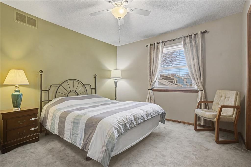 11935 W 66th Street — photo 16