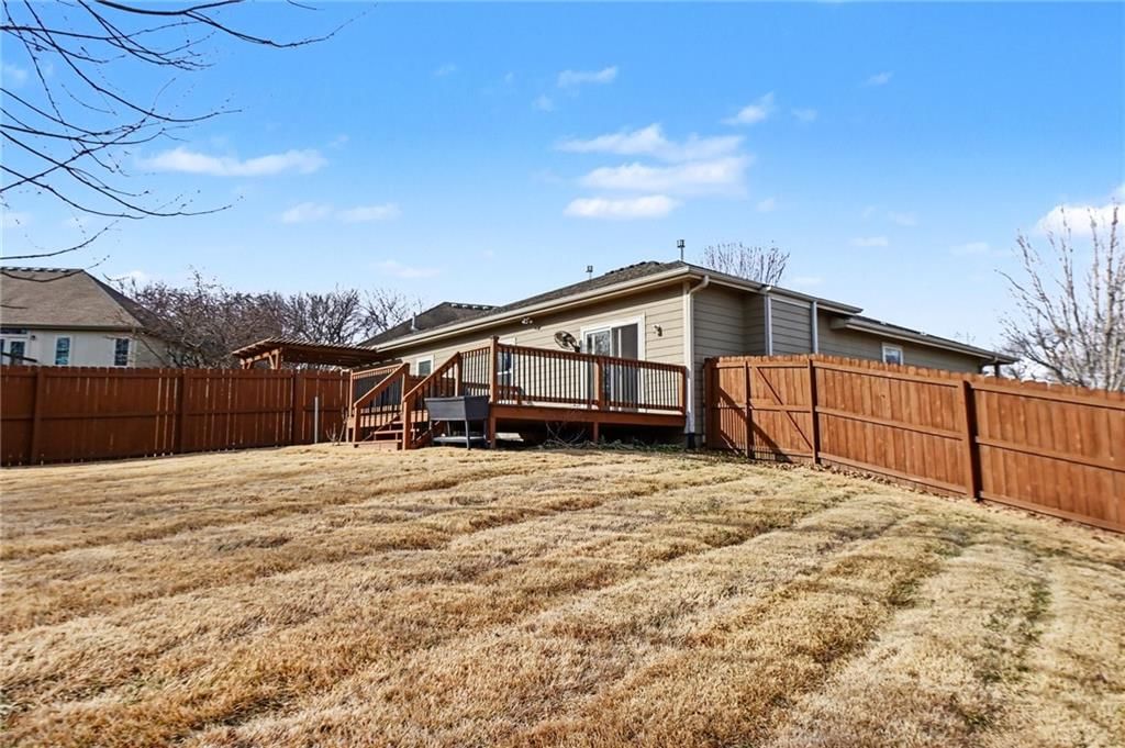 1020 Red Oaks Place — photo 30