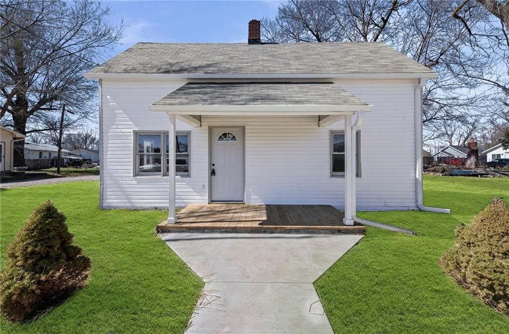302 Wells Street — photo 1