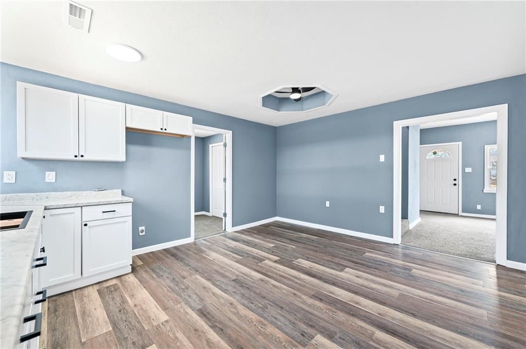 302 Wells Street — photo 8