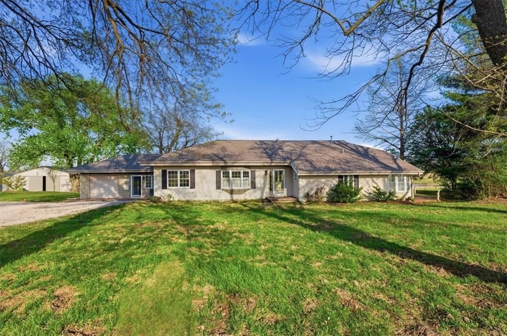 21503 S State Route Y Highway, Belton, MO