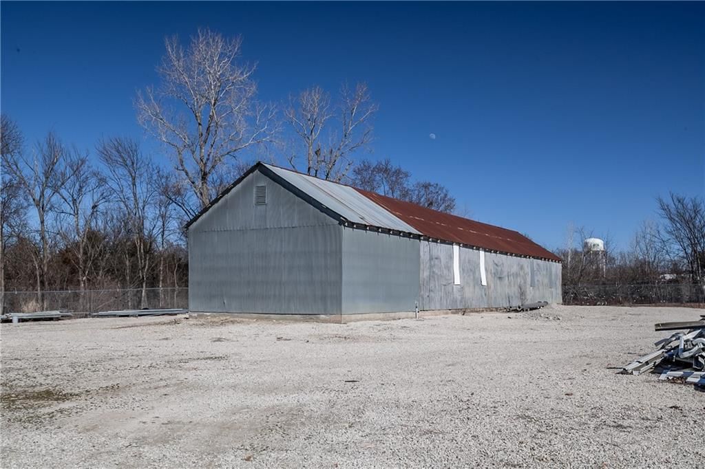 307 W Wilson N/A — photo 13
