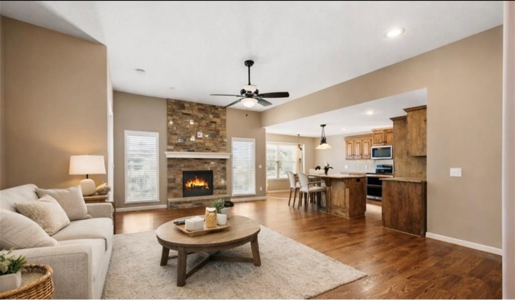 194 N Camelot Drive — photo 3