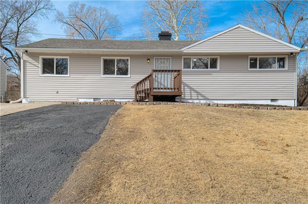 7716 E 112th Terrace, Kansas City, MO
