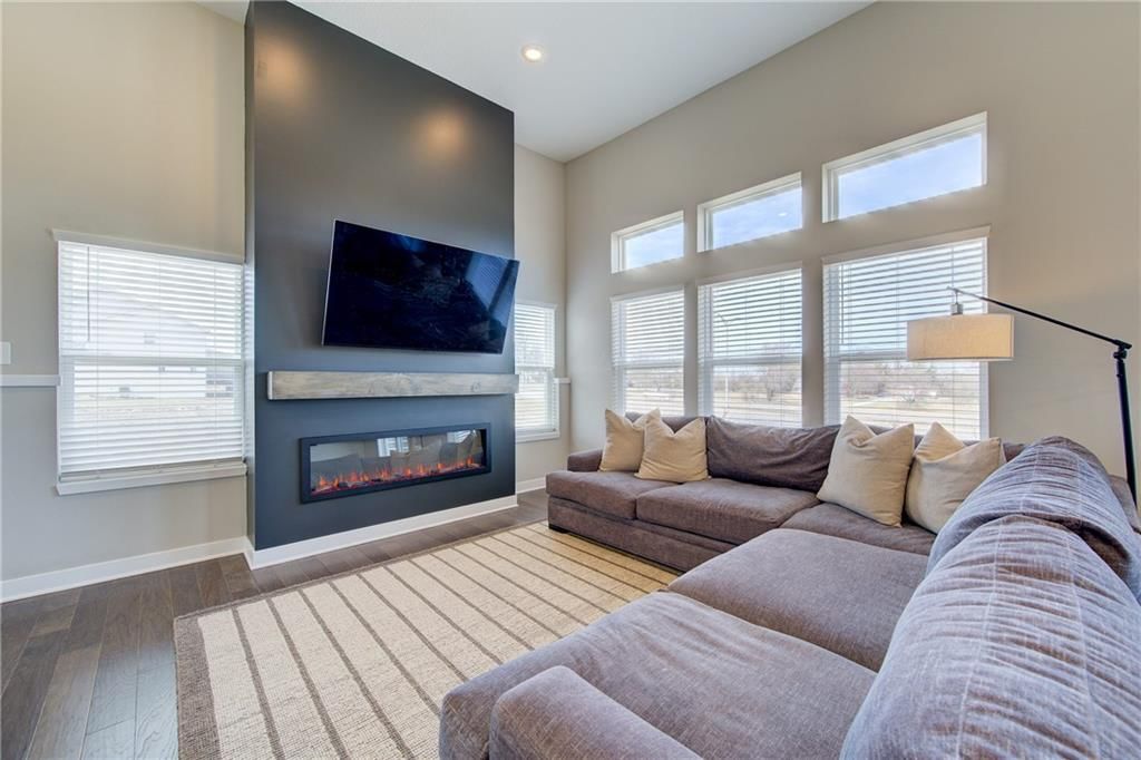 2108 SW Holdbrooks Drive, Lee's Summit, MO