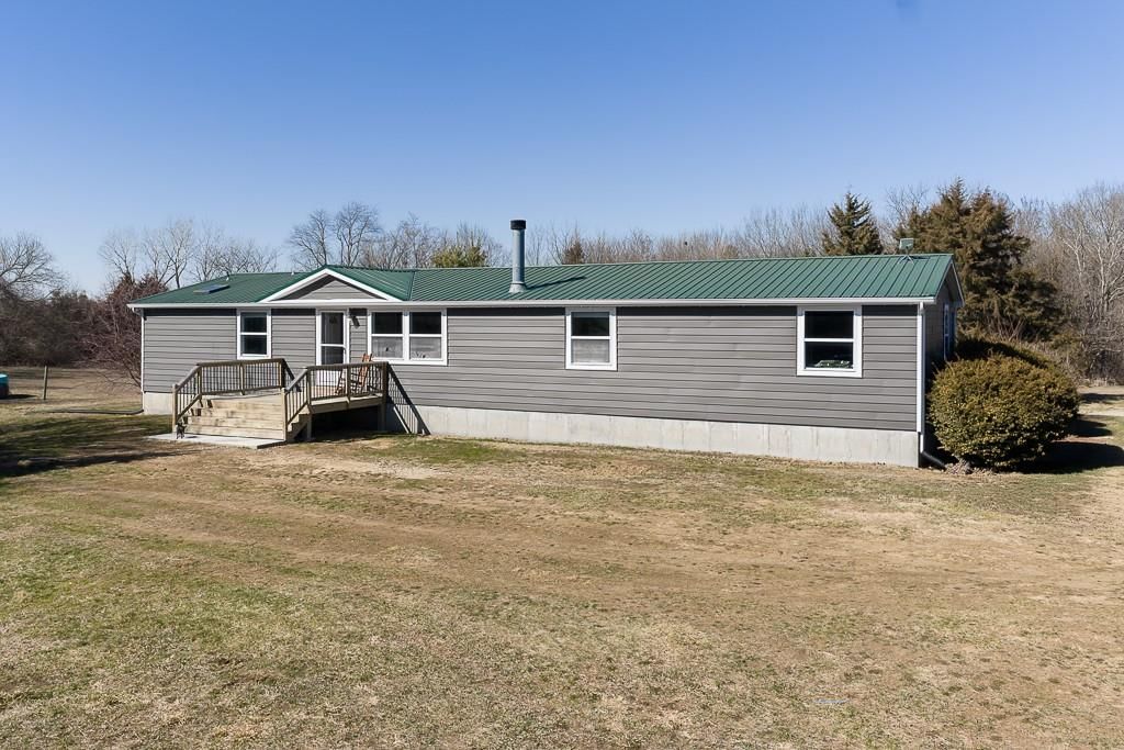 39010 Lonestar Road, Fontana, KS