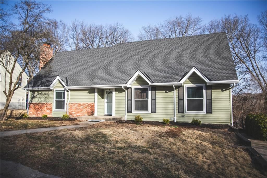5506 NW Verlin Drive, Parkville, MO