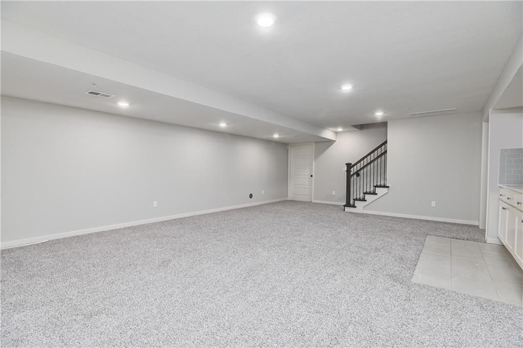 135 S Diane Drive — photo 42