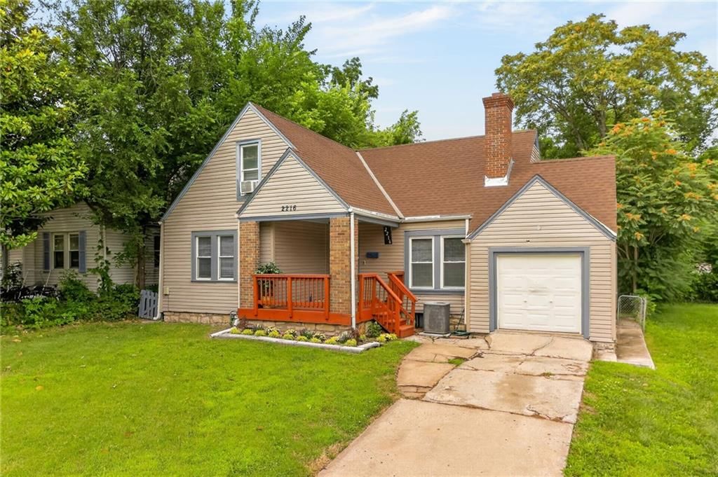 2216 E 72nd Street, Kansas City, MO