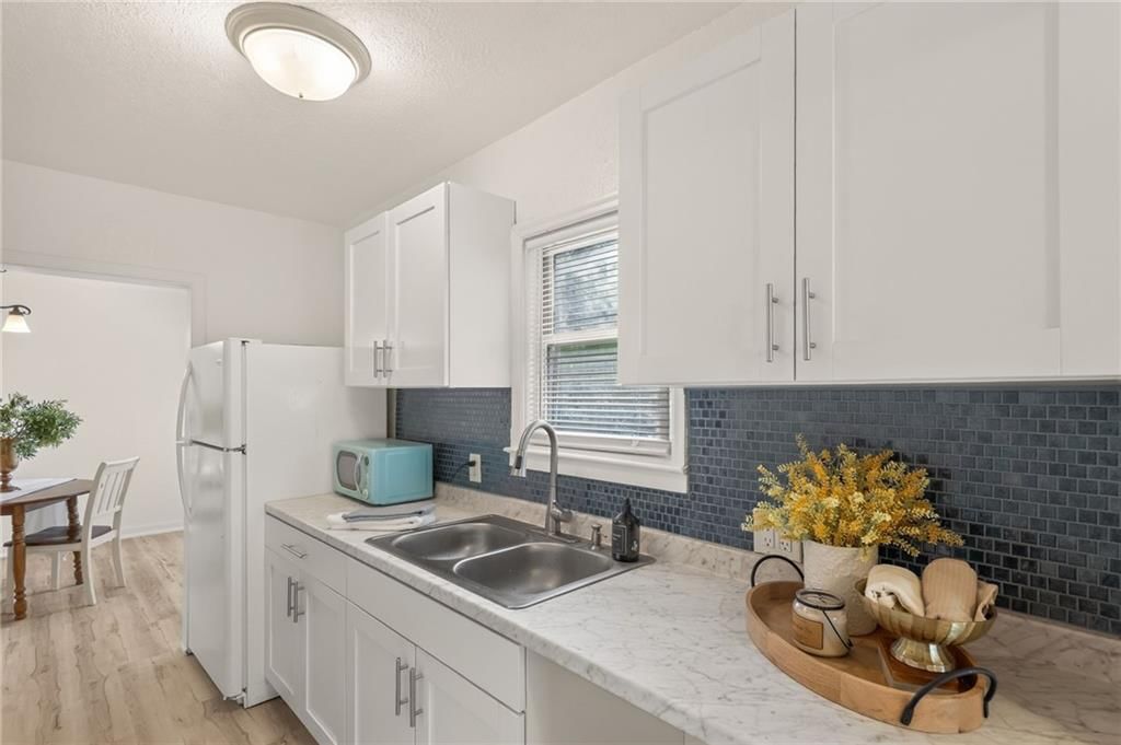 2216 E 72nd Street — photo 11