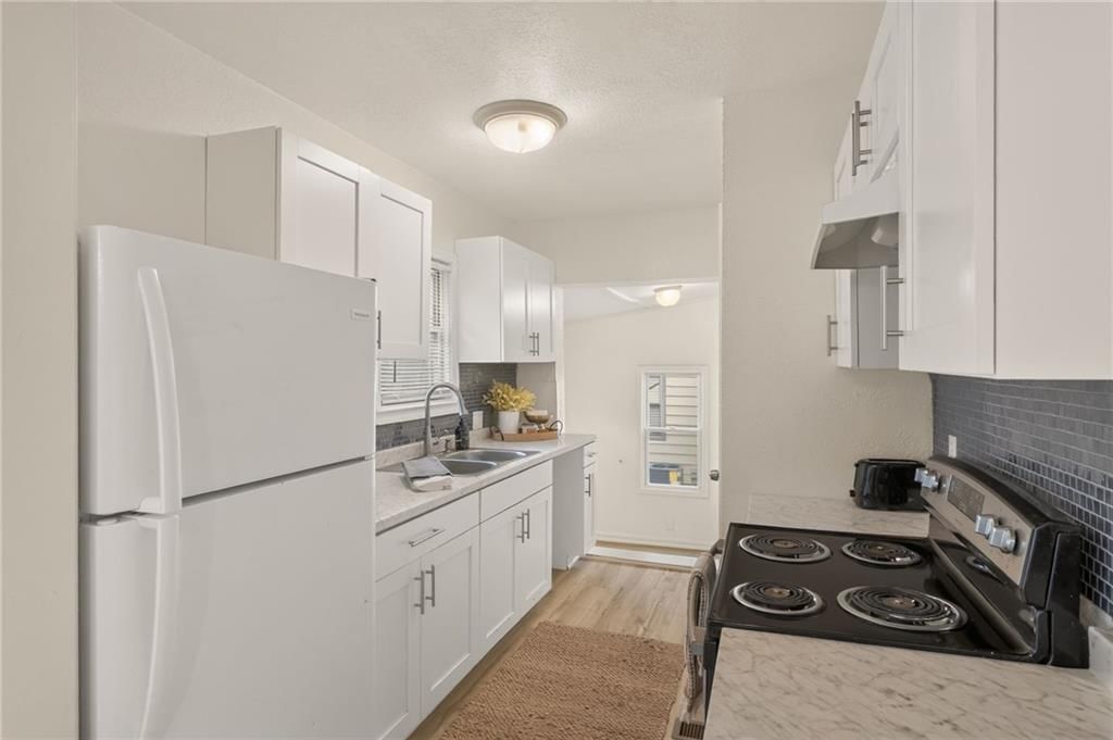 2216 E 72nd Street — photo 8