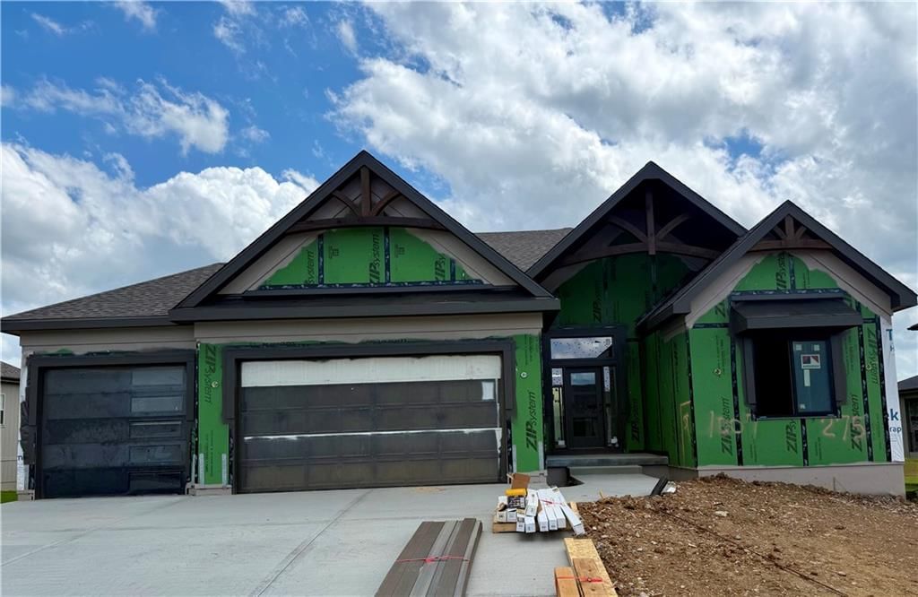 1007 Wilds Parkway, Greenwood, MO
