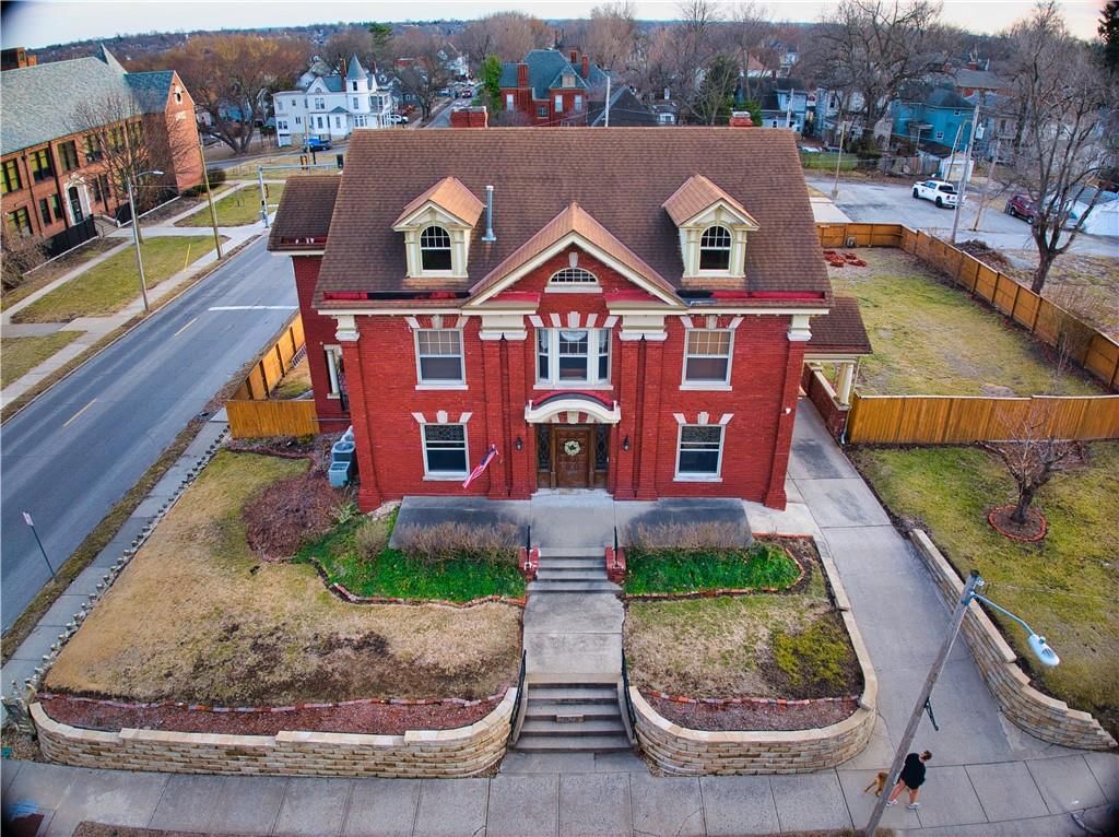 2028 Clay Street — photo 2