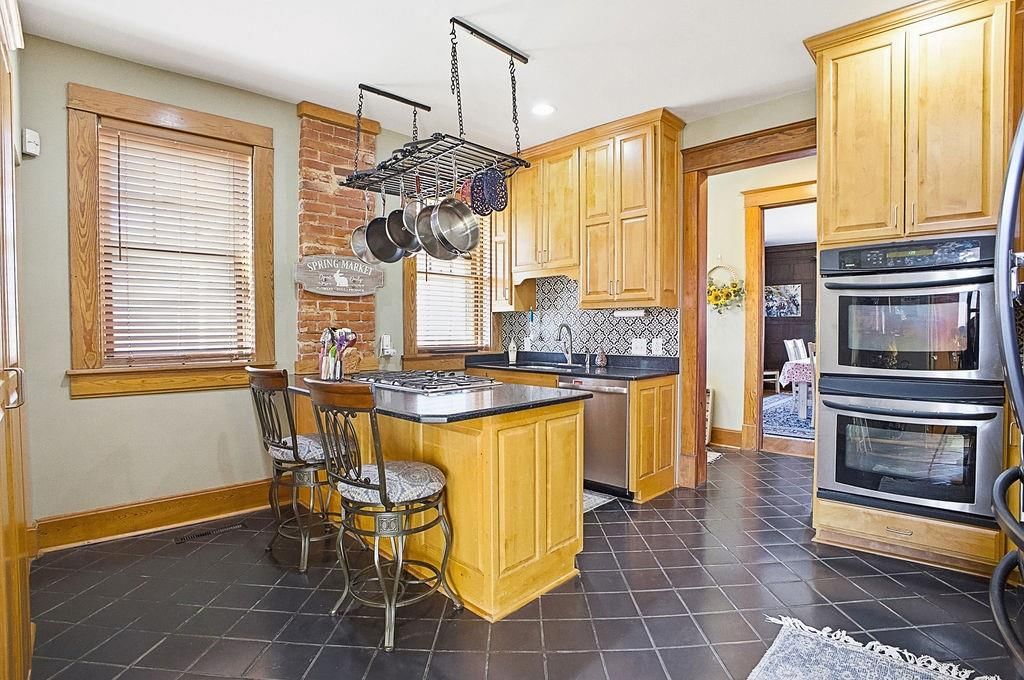 2028 Clay Street — photo 13