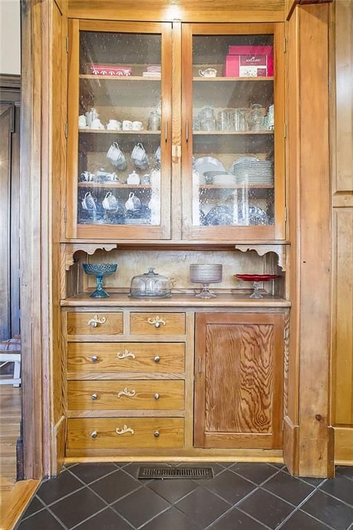 2028 Clay Street — photo 16