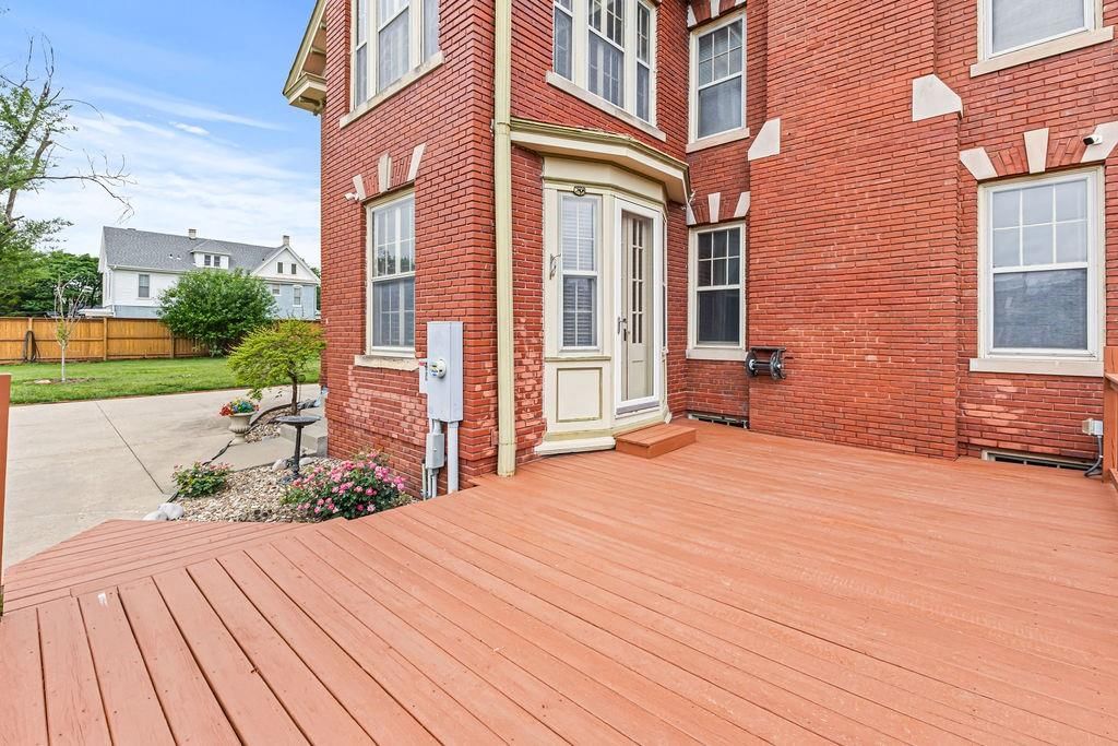2028 Clay Street — photo 64