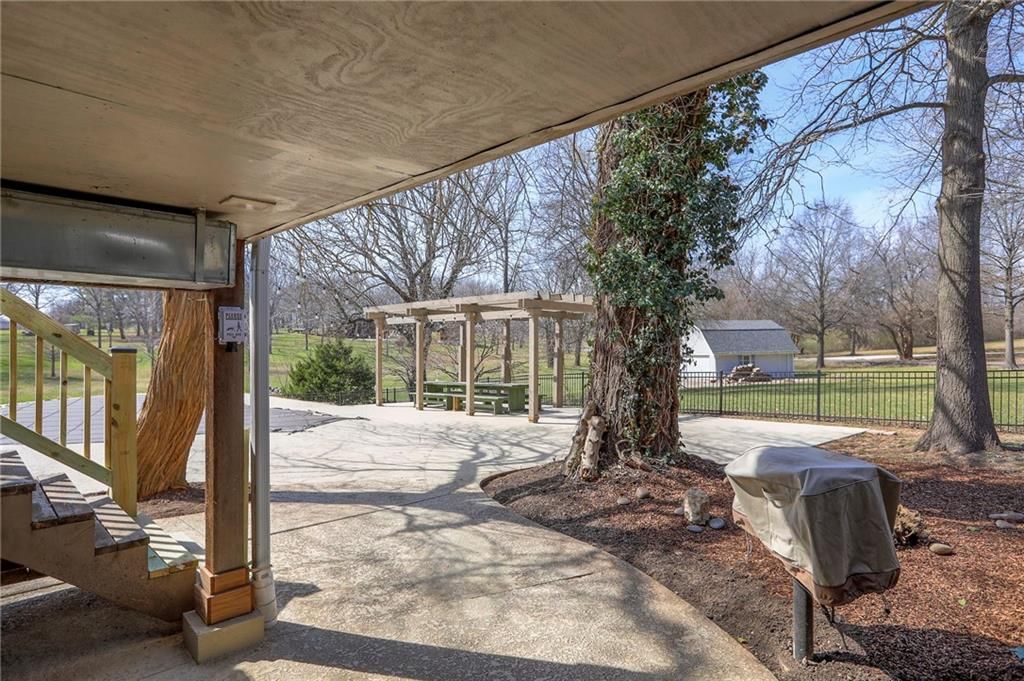 24908 E Timberlake Drive — photo 53