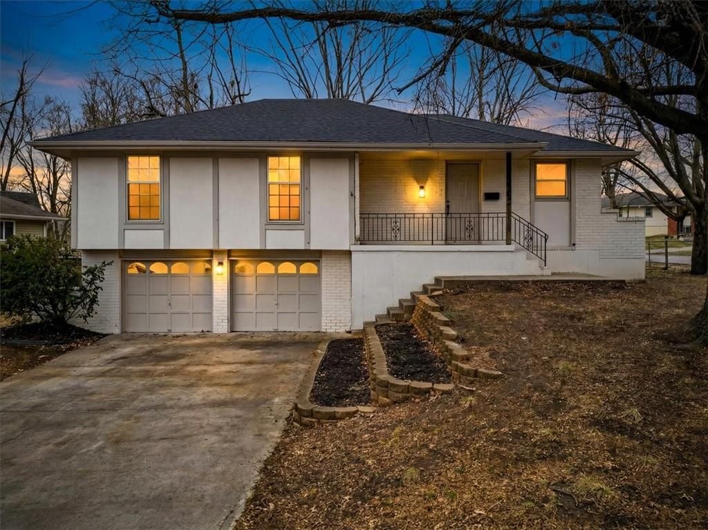 13300 Palmer Avenue, Grandview, MO
