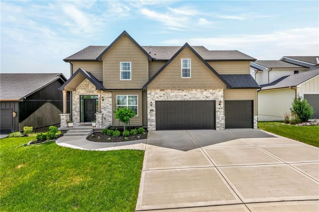 7643 N Sycamore Avenue, Kansas City, MO