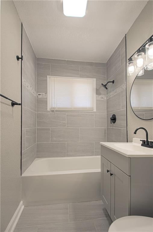 10918 Ewing Avenue — photo 27