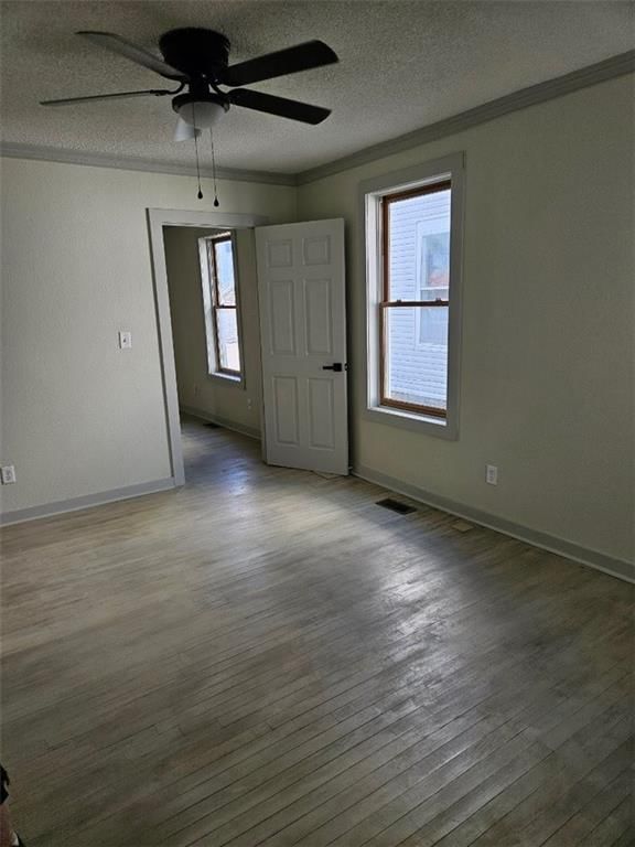 435 Benton Avenue — photo 10