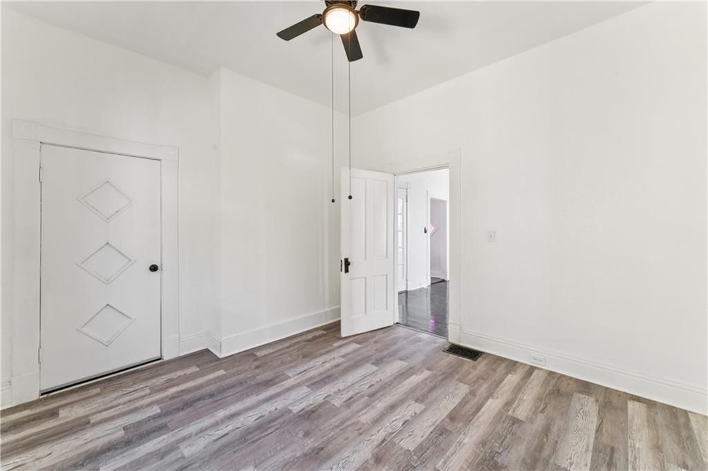 426 Benton Avenue — photo 29