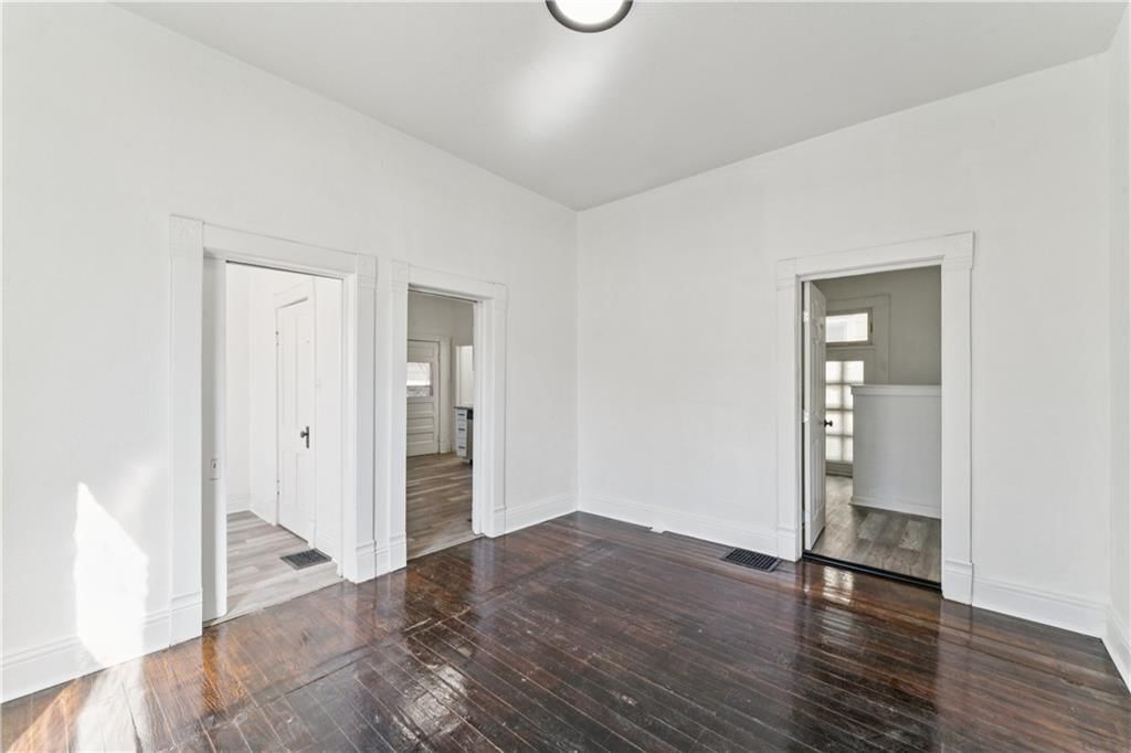 426 Benton Avenue — photo 9