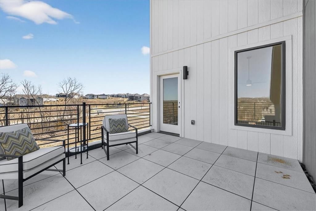 22504 W 93rd Terrace — photo 35
