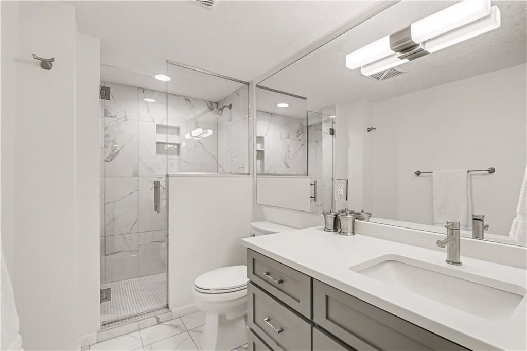 1901 W 69th Street — photo 51