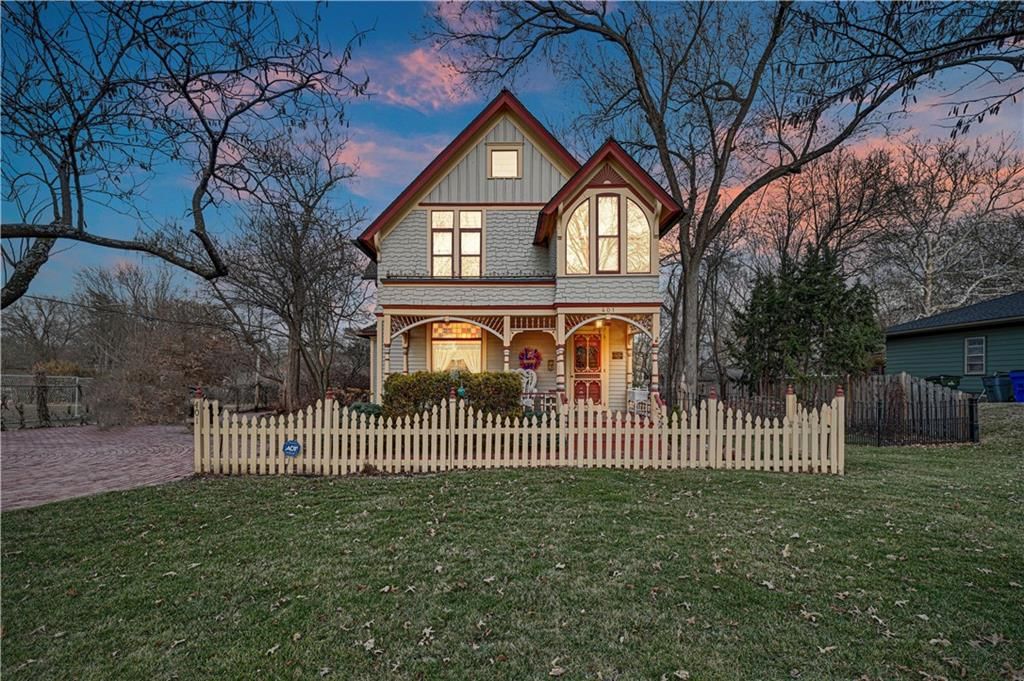 401 S Harrison Street, Olathe, KS
