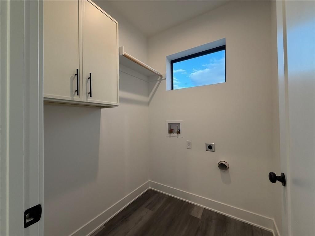 9305 Aminda Street — photo 15
