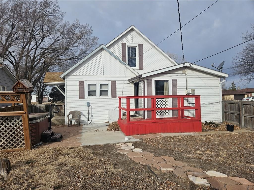 328 N Ericson Avenue — photo 5
