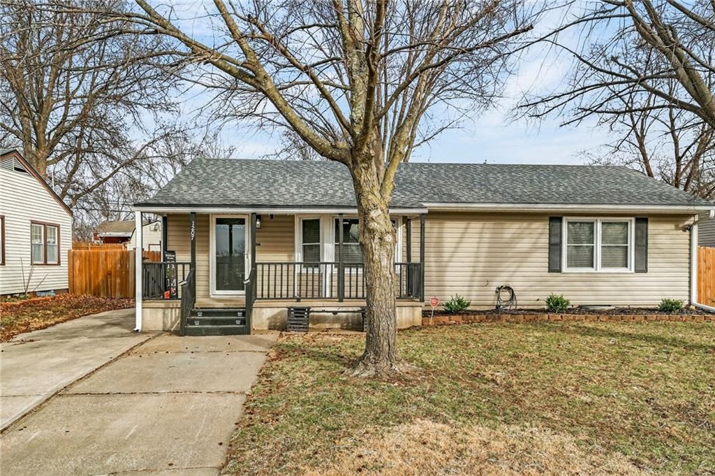1207 N Atherton Road, Independence, MO