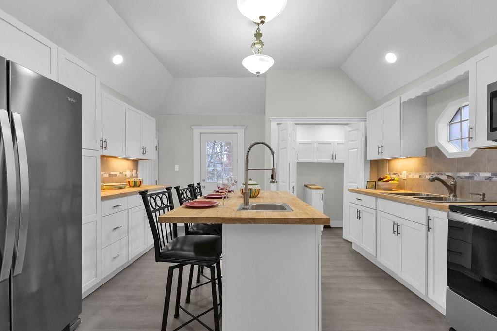 1407 Felix Street — photo 23
