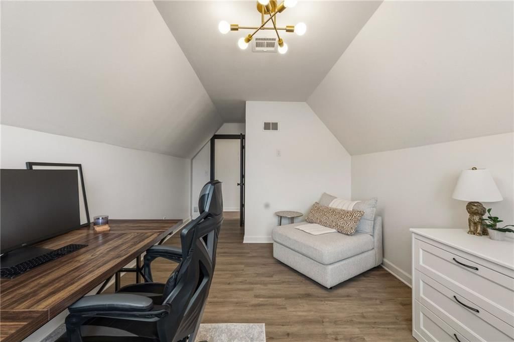 11301 Lowell Avenue — photo 21