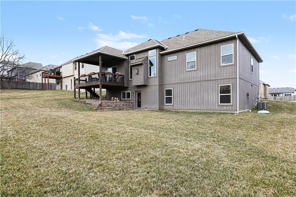205 E Woodland Avenue — photo 35
