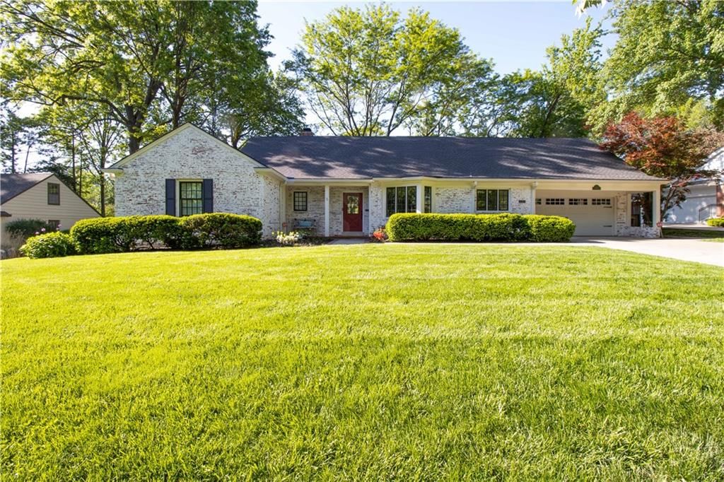 2521 W 65th Street, Mission Hills, KS