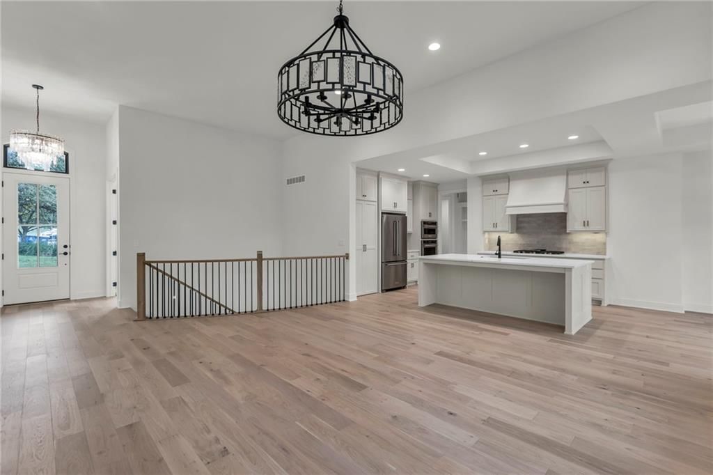 10410 River Hills Drive — photo 8