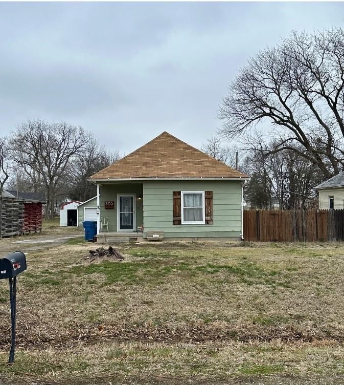 205 E Maple Street, Liberal