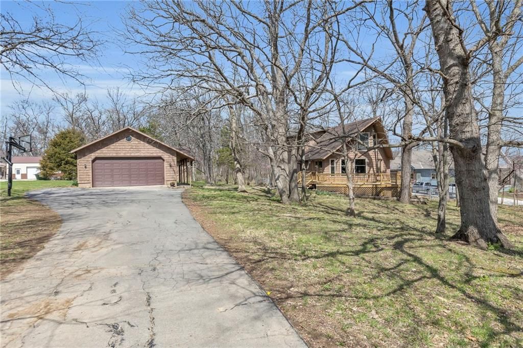 13 Cedars Street, Freeman, MO