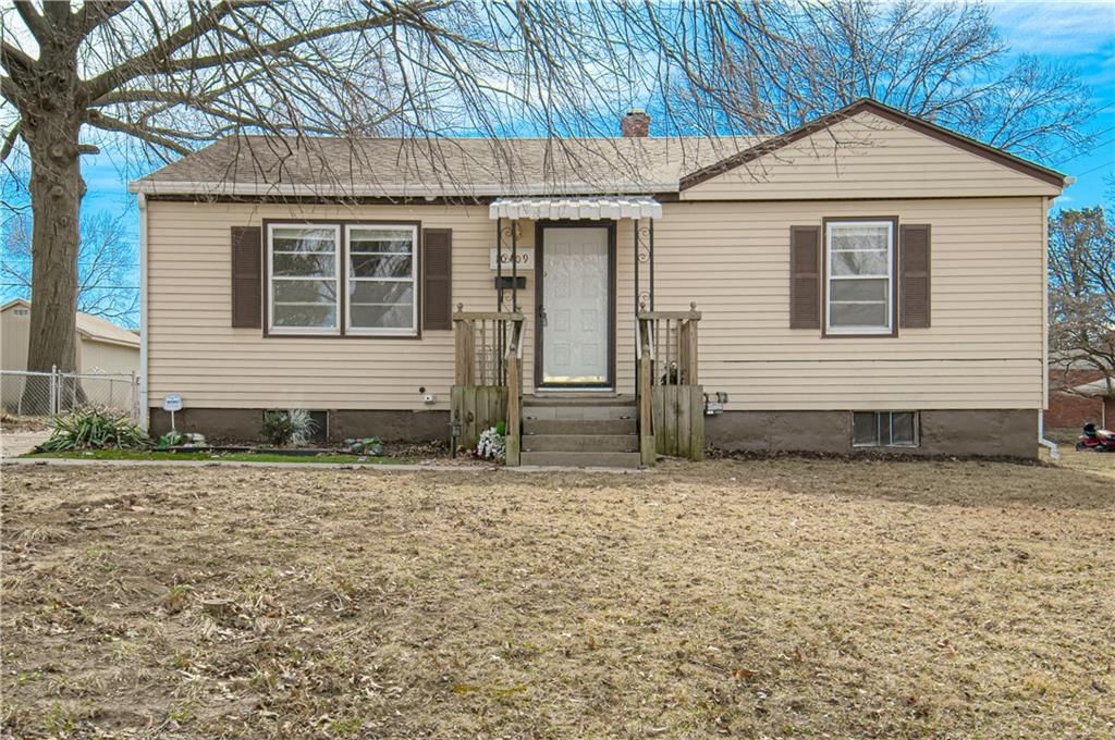 10409 E 26th Street S, Independence, MO