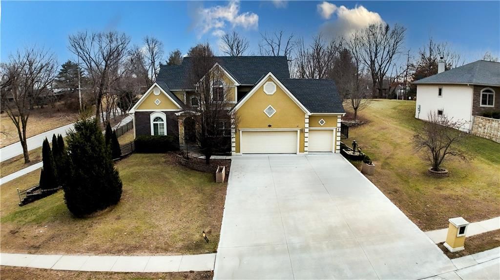 4912 Corinth Drive — photo 1
