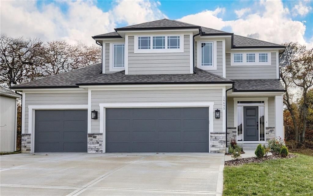 7485 N Utica Avenue, Parkville, MO