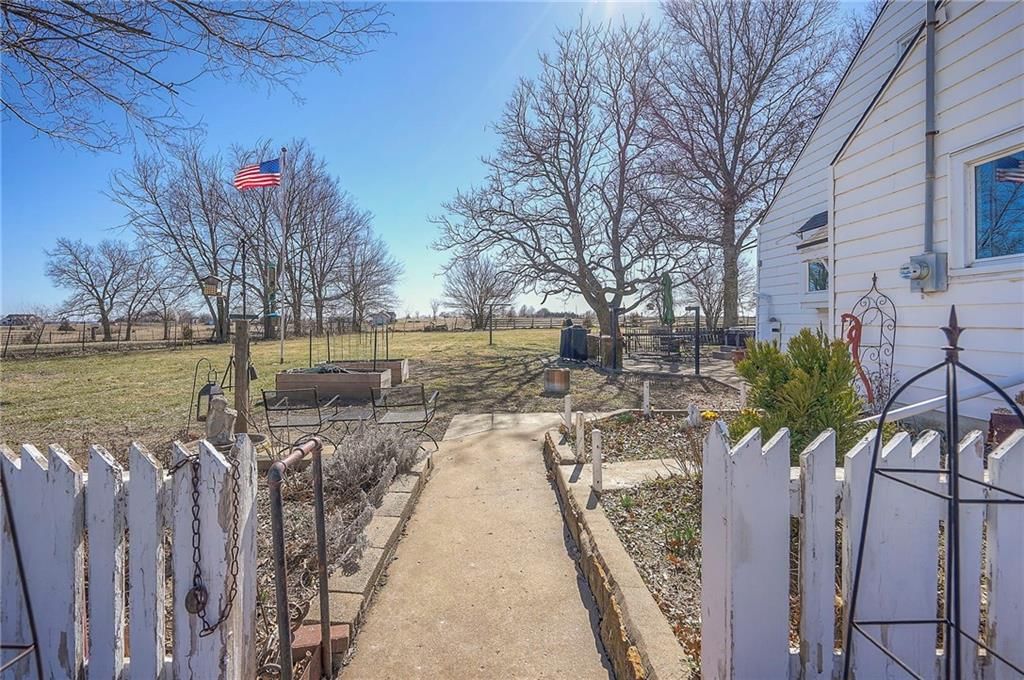 27615 Block Road — photo 54