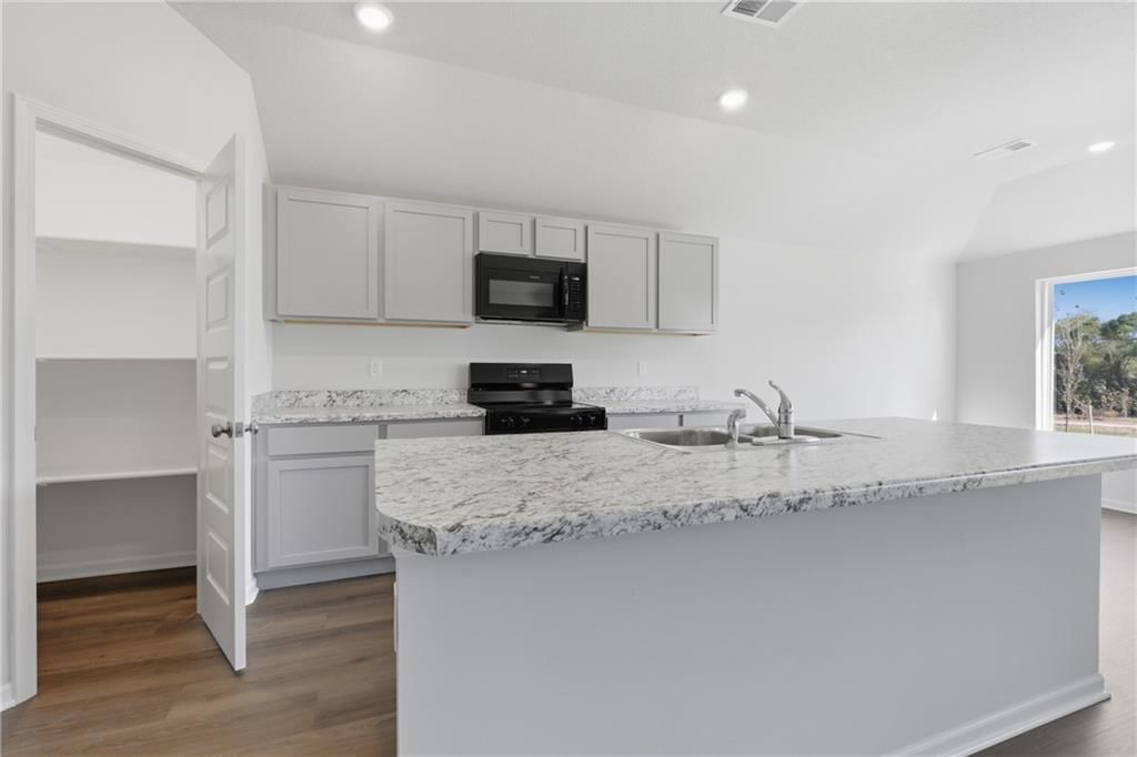 20214 W 195th Street — photo 5